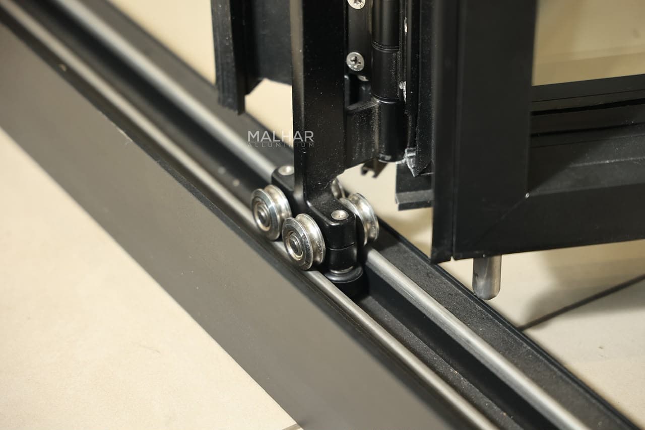 Precision Hardware & Tandem Rollers